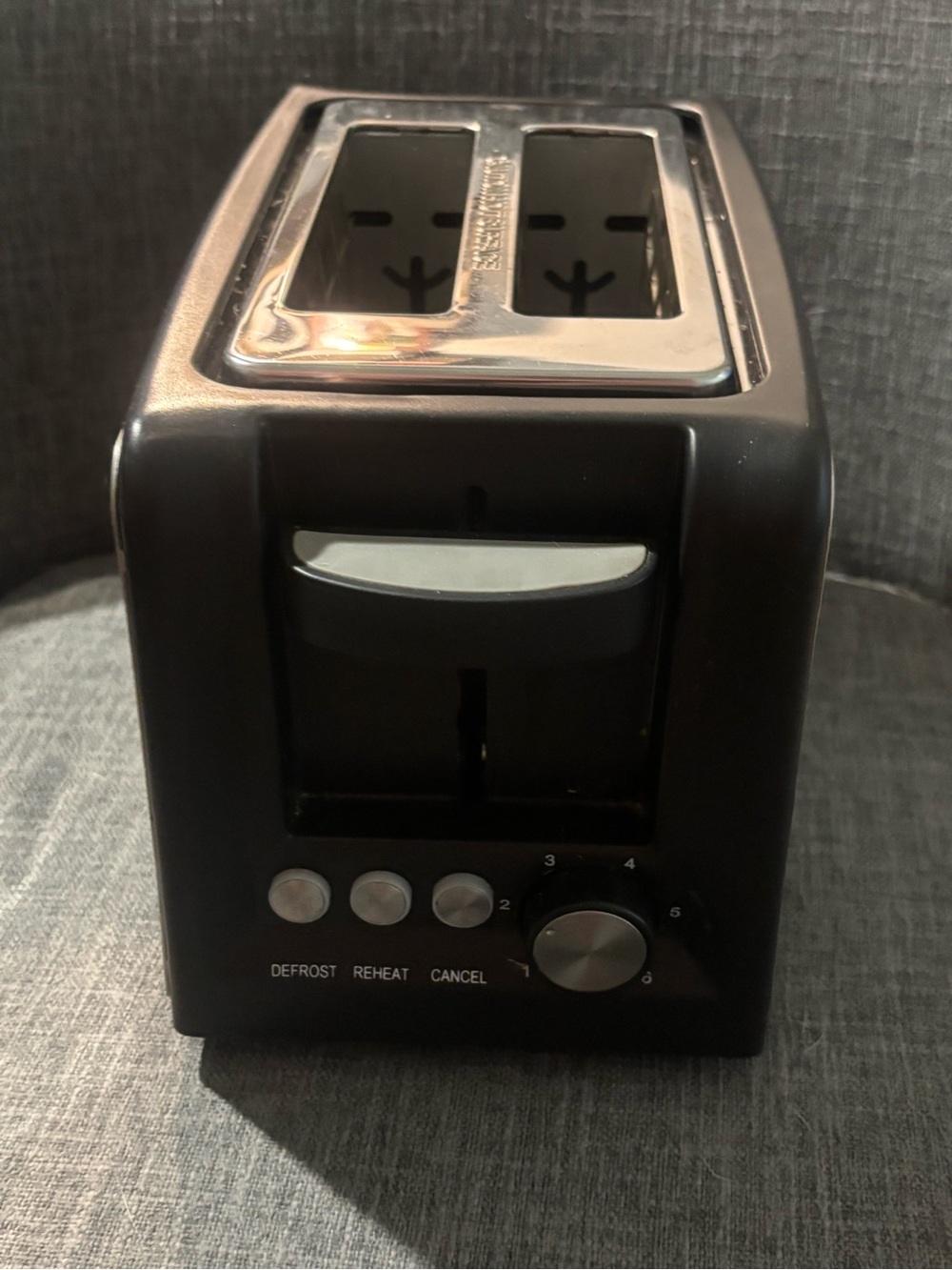 Cooks 2-Slice Toaster - Picture 2 of 4
